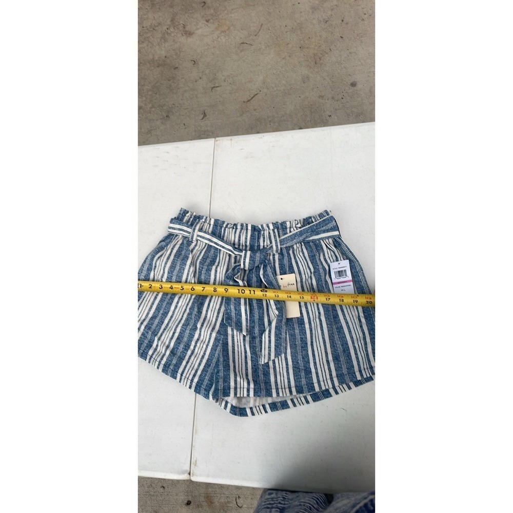 Be You Be Free Super High Rise Blue Stripe Mom Paper bag Shorts Size L